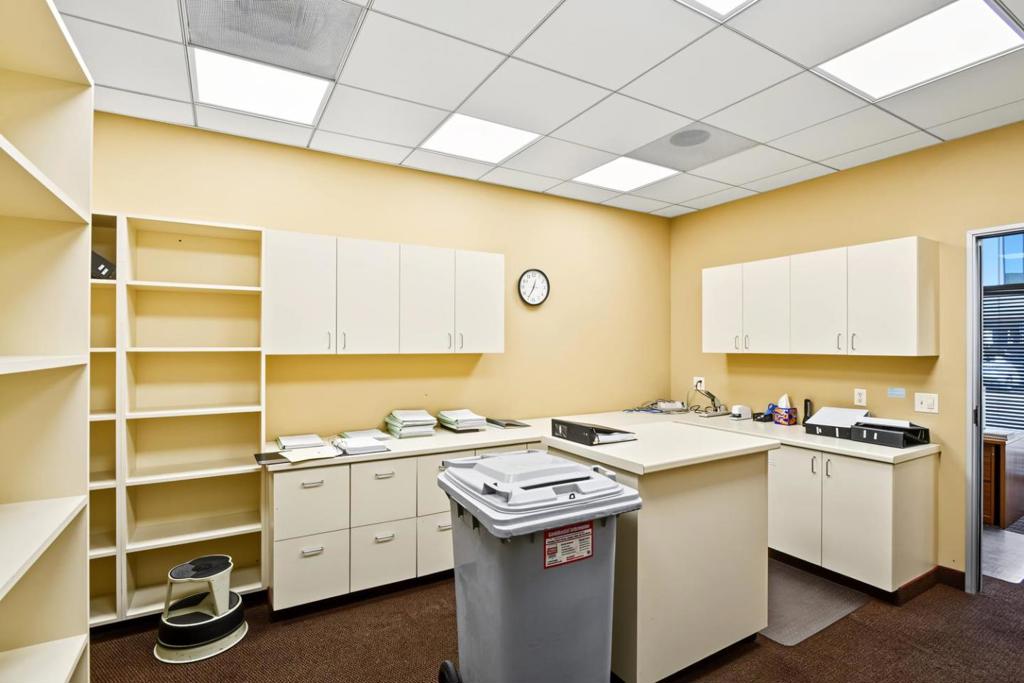 550 Price Avenue Property Photo 16