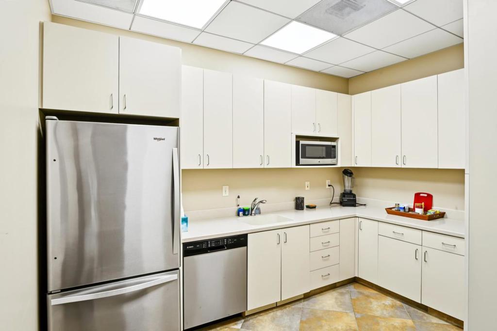 550 Price Avenue Property Photo 17