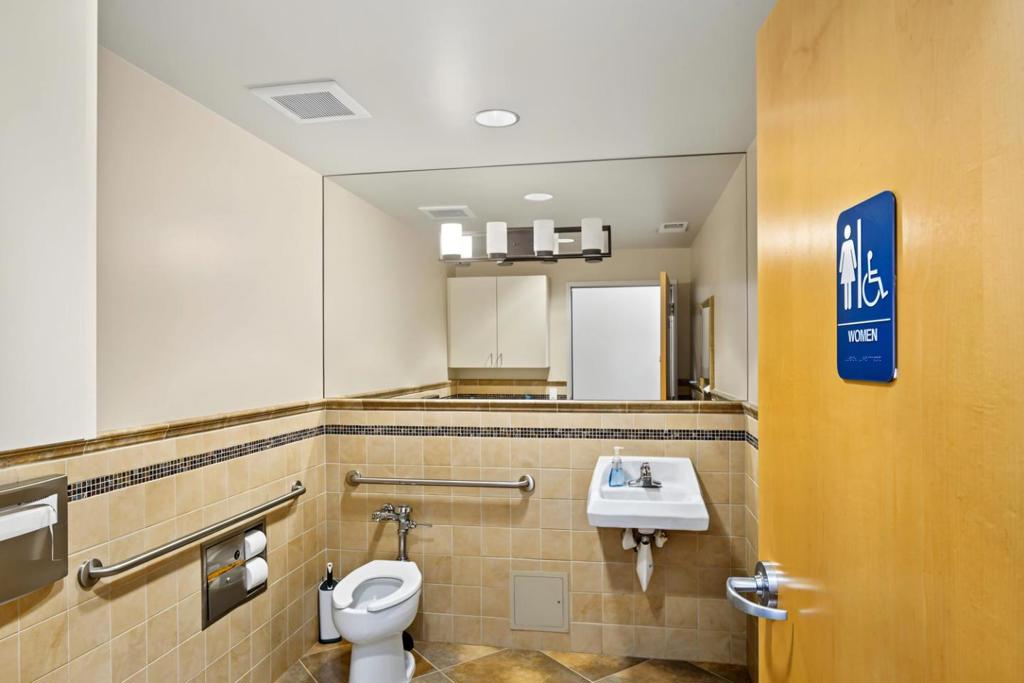 550 Price Avenue Property Photo 19