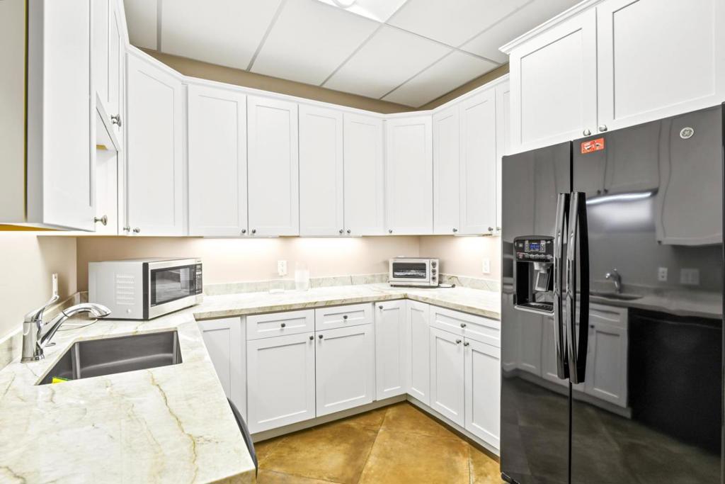 550 Price Avenue Property Photo 33