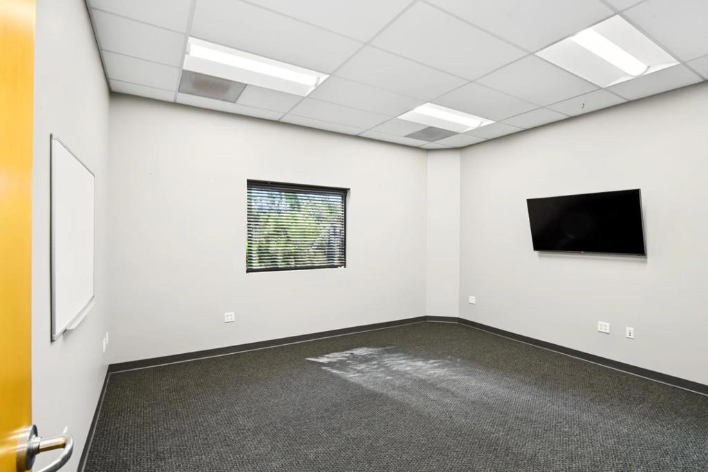 550 Price Avenue Property Photo 34