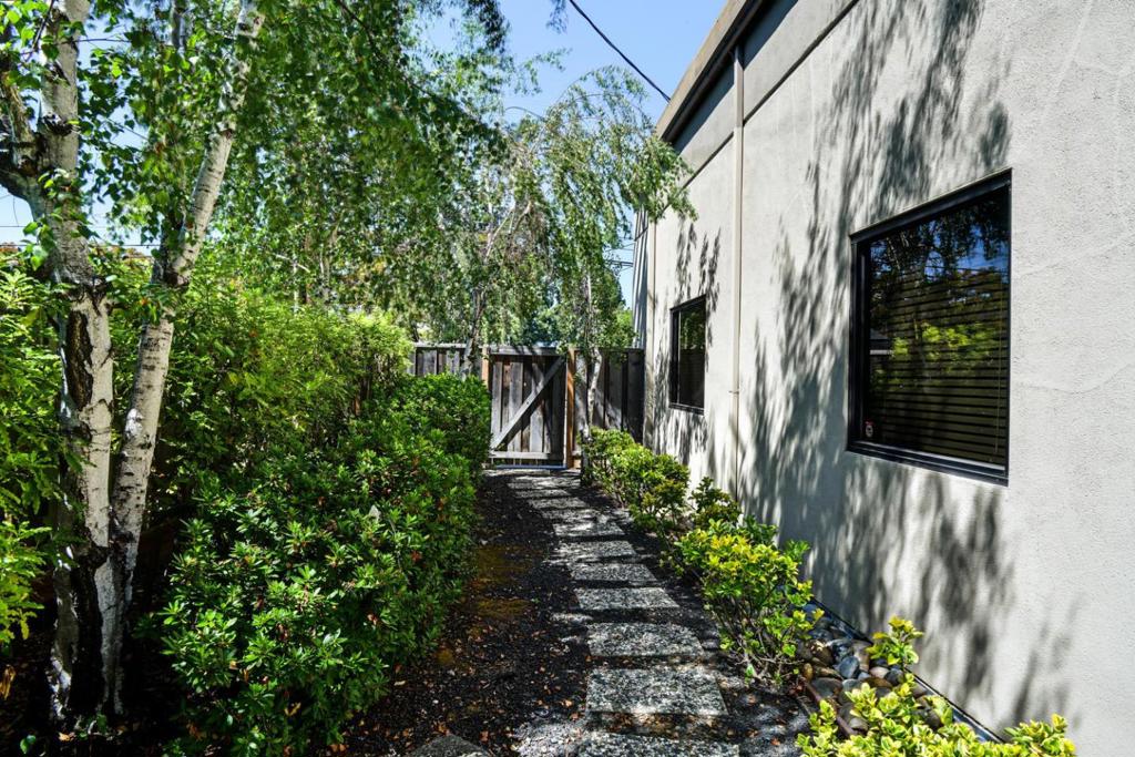 550 Price Avenue Property Photo 40