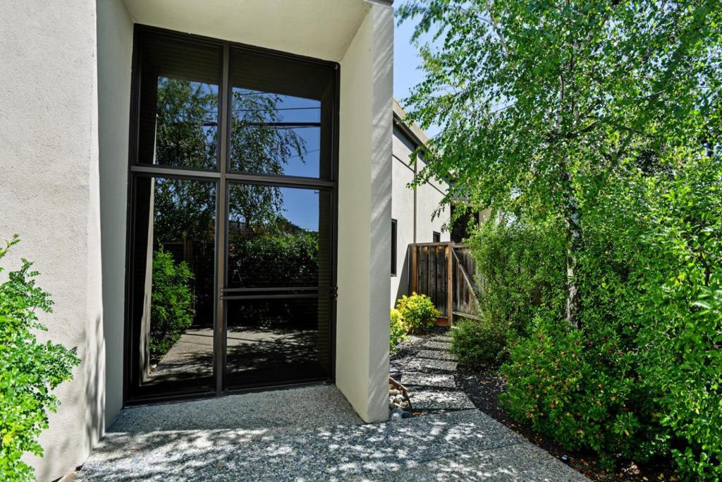 550 Price Avenue Property Photo 41