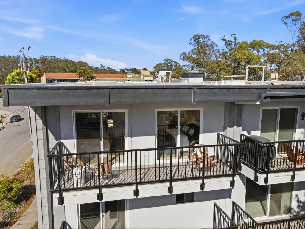 815 Balboa Avenue 310 Property Photo 23