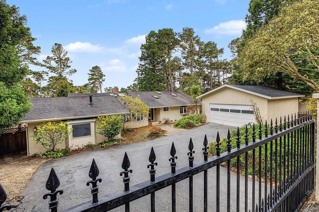 4088 Los Altos Drive Property Photo 2