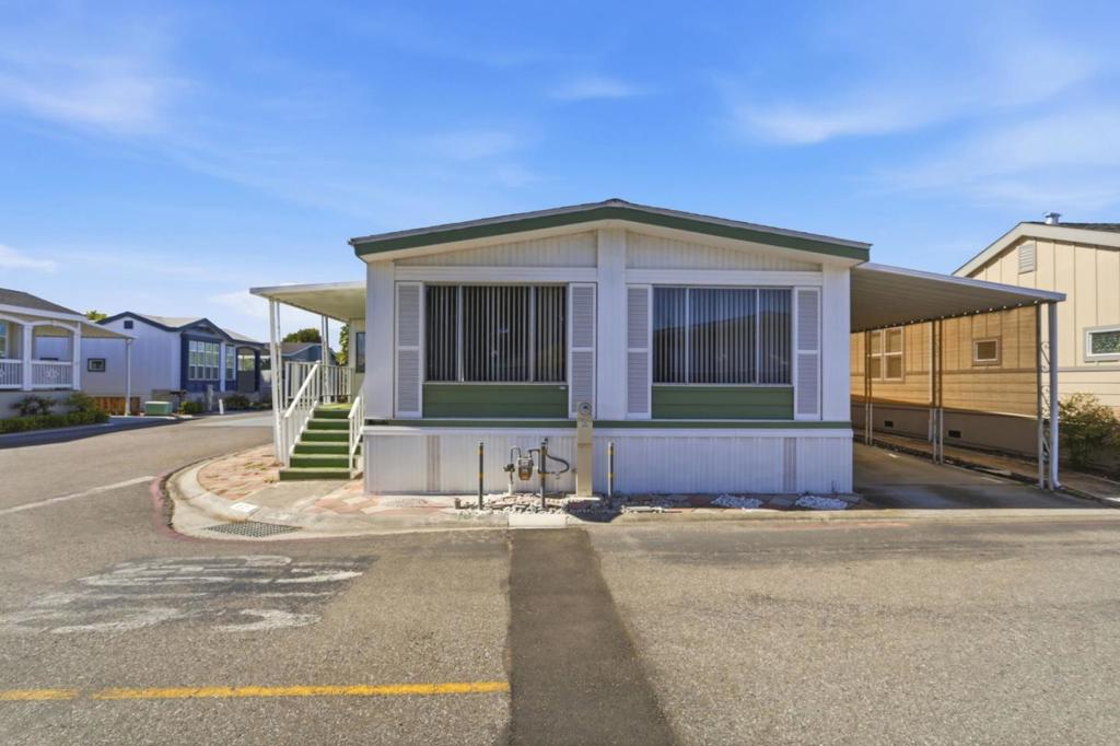 1085 Tasman Drive 812 Property Photo 1