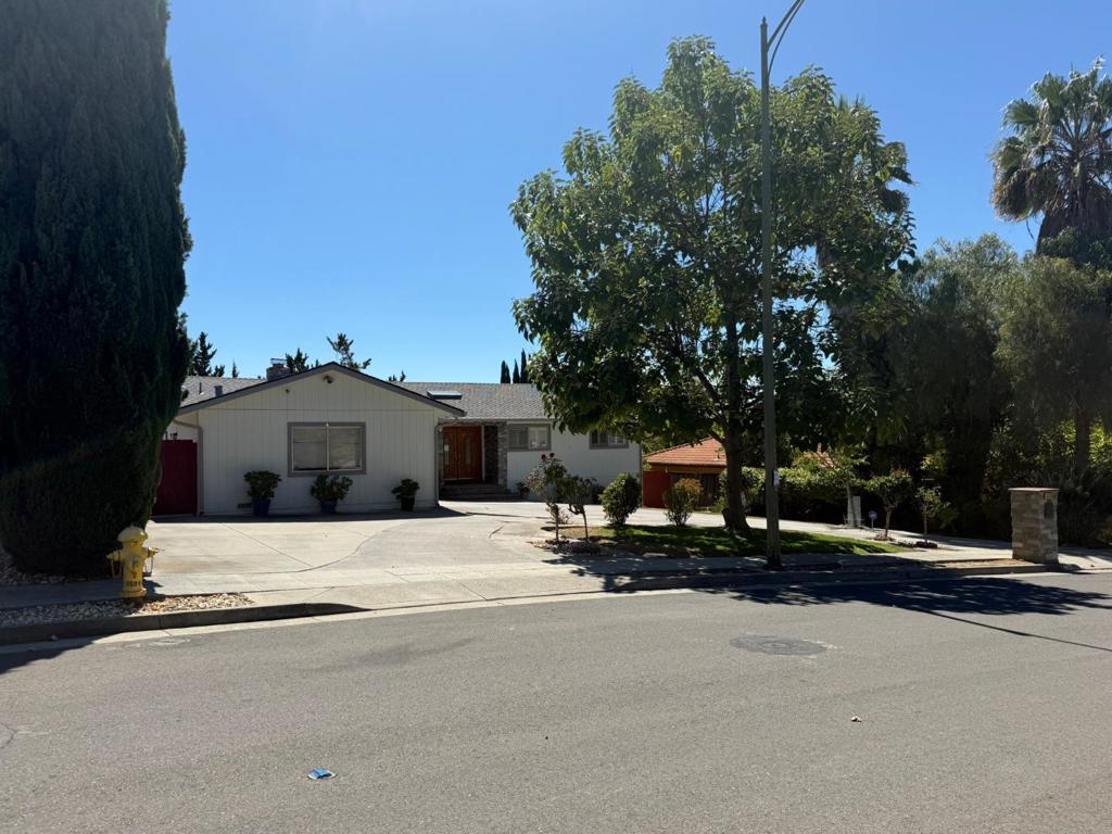 3476 Ramstad Drive Property Photo 3