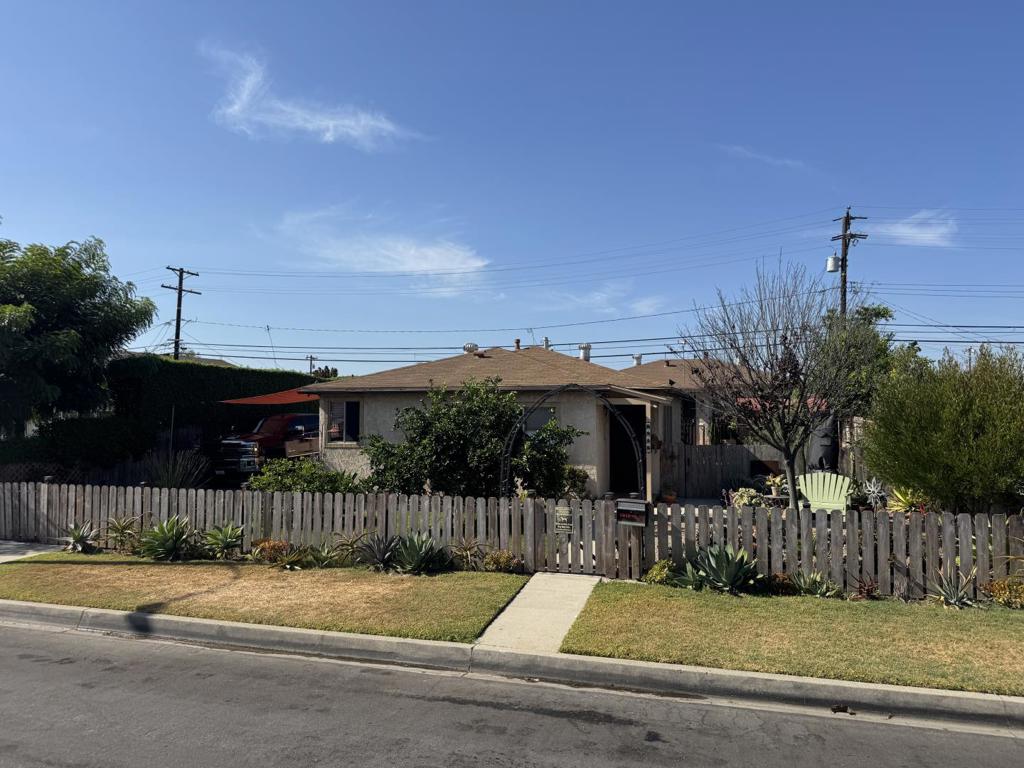 8412 Cleta Street Property Photo 2
