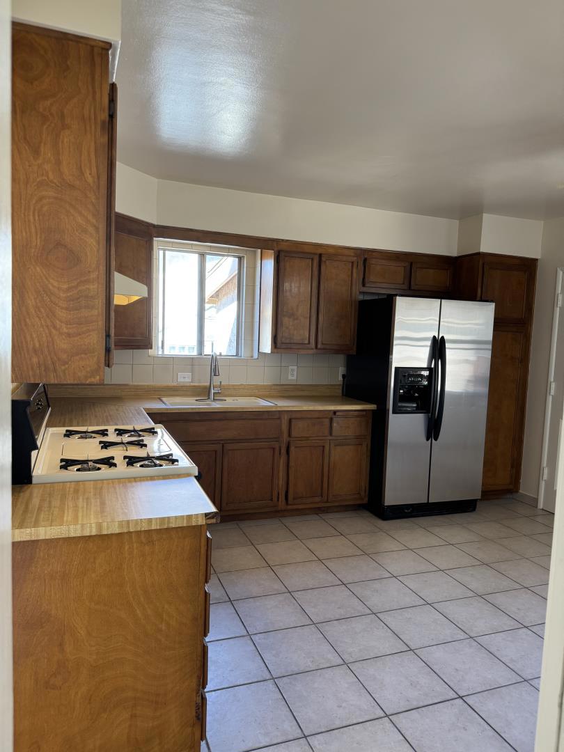 8412 Cleta Street Property Photo 3