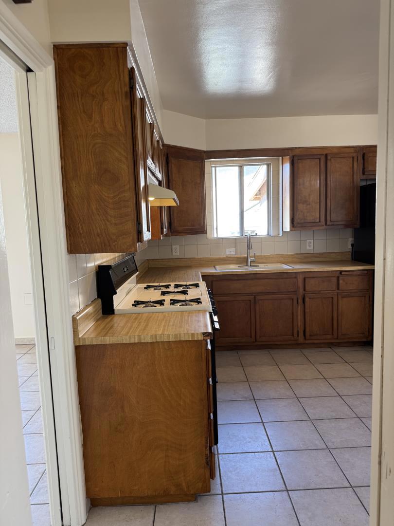 8412 Cleta Street Property Photo 18