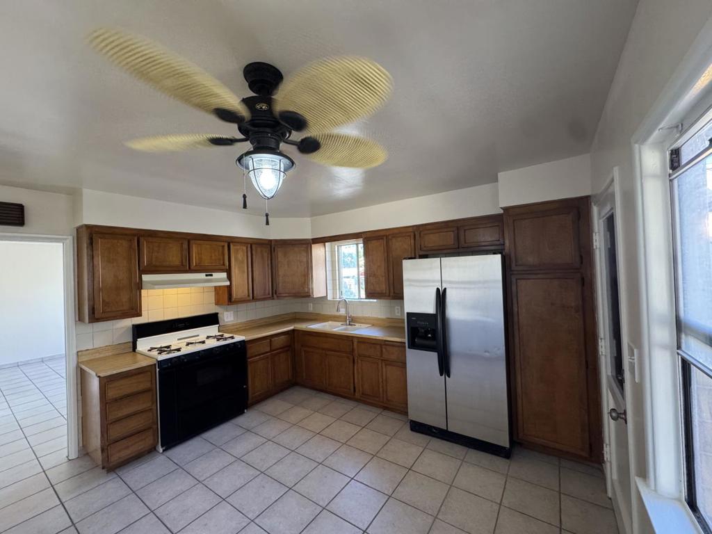 8412 Cleta Street Property Photo 21