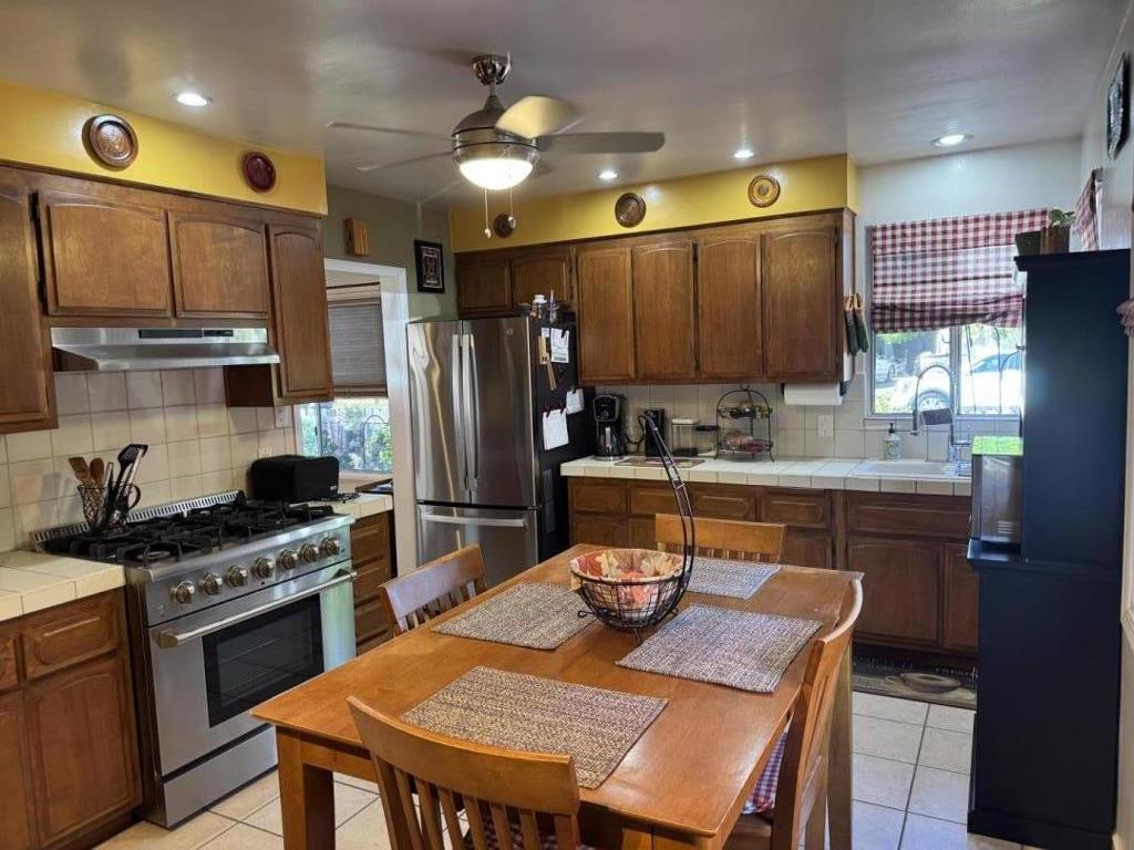 8412 Cleta Street Property Photo 52