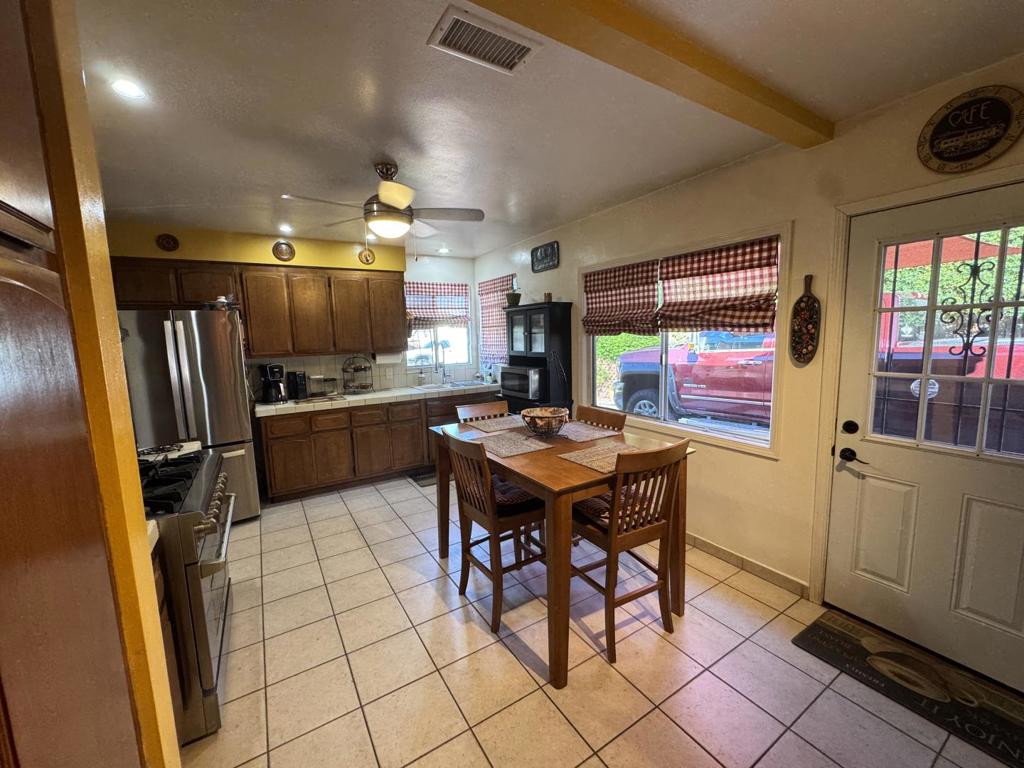 8412 Cleta Street Property Photo 53