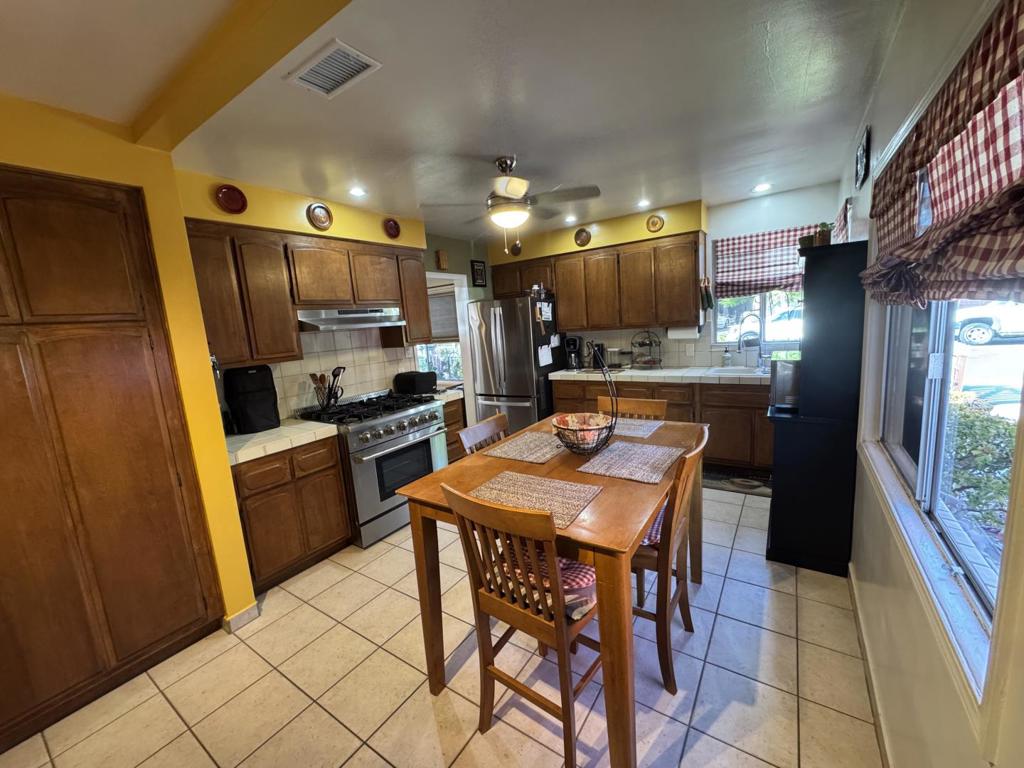 8412 Cleta Street Property Photo 54