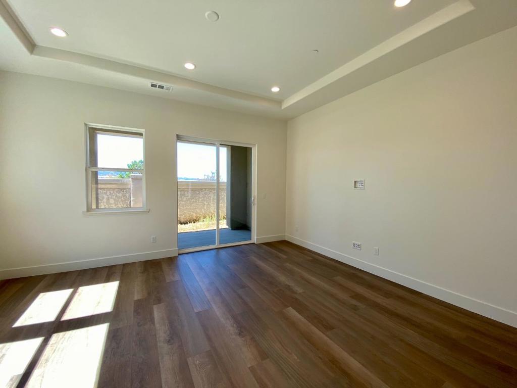 2106 White Oak Drive Property Photo 7
