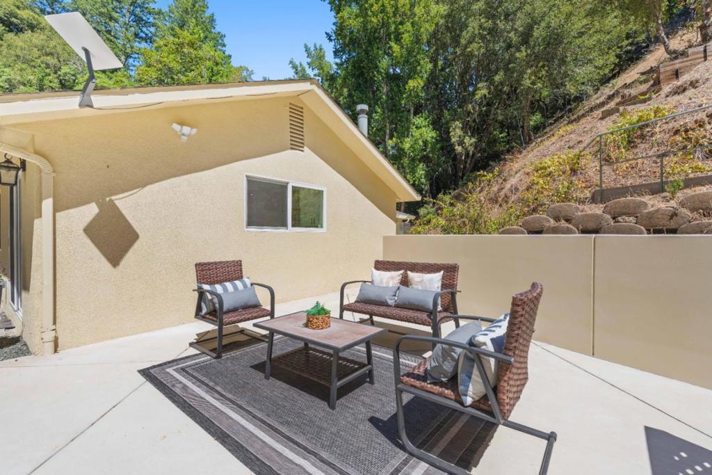 16500 Sanborn Road Property Photo 22