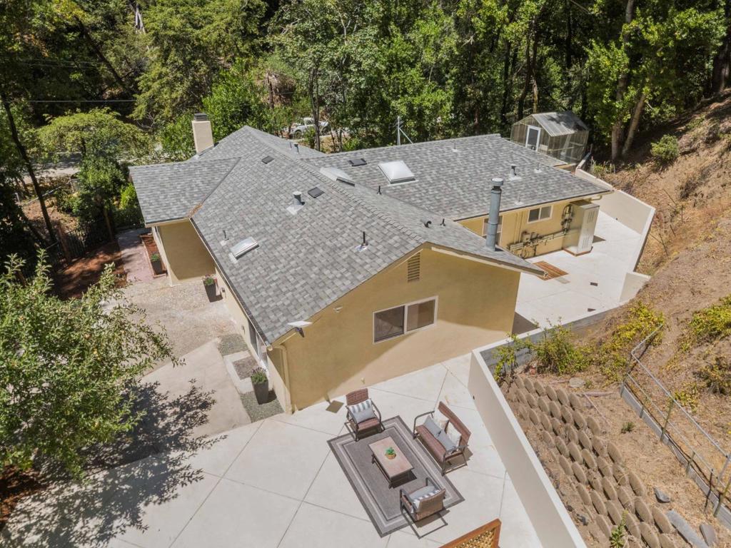 16500 Sanborn Road Property Photo 28
