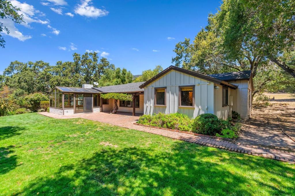 264 W Carmel Valley Road Property Photo 2