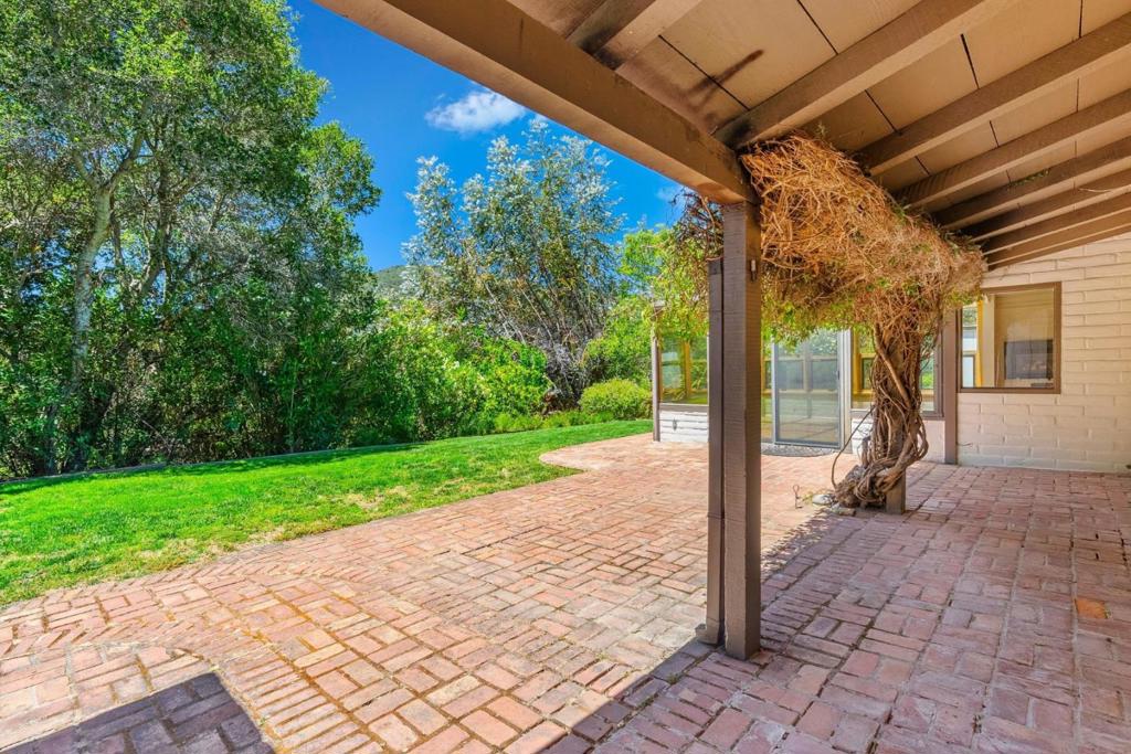 264 W Carmel Valley Road Property Photo 8