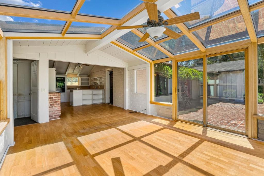 264 W Carmel Valley Road Property Photo 14