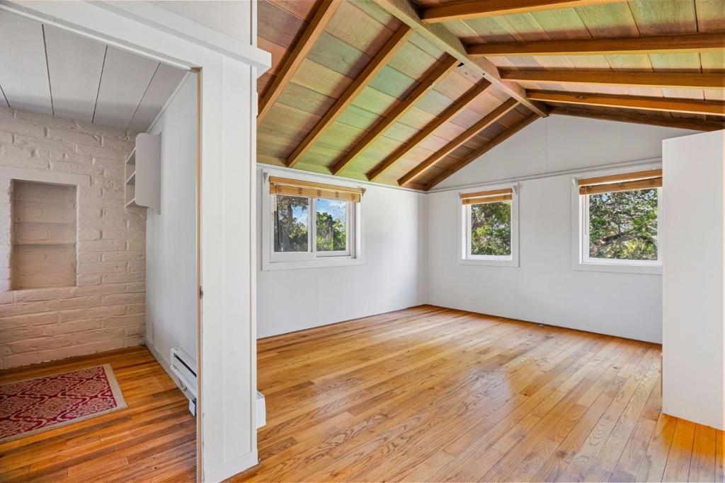 264 W Carmel Valley Road Property Photo 18