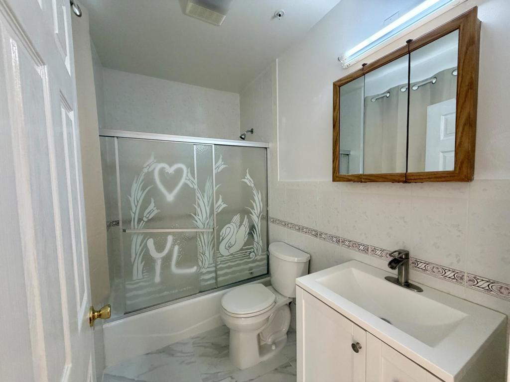 5301 Mission Street 1 Property Photo 8