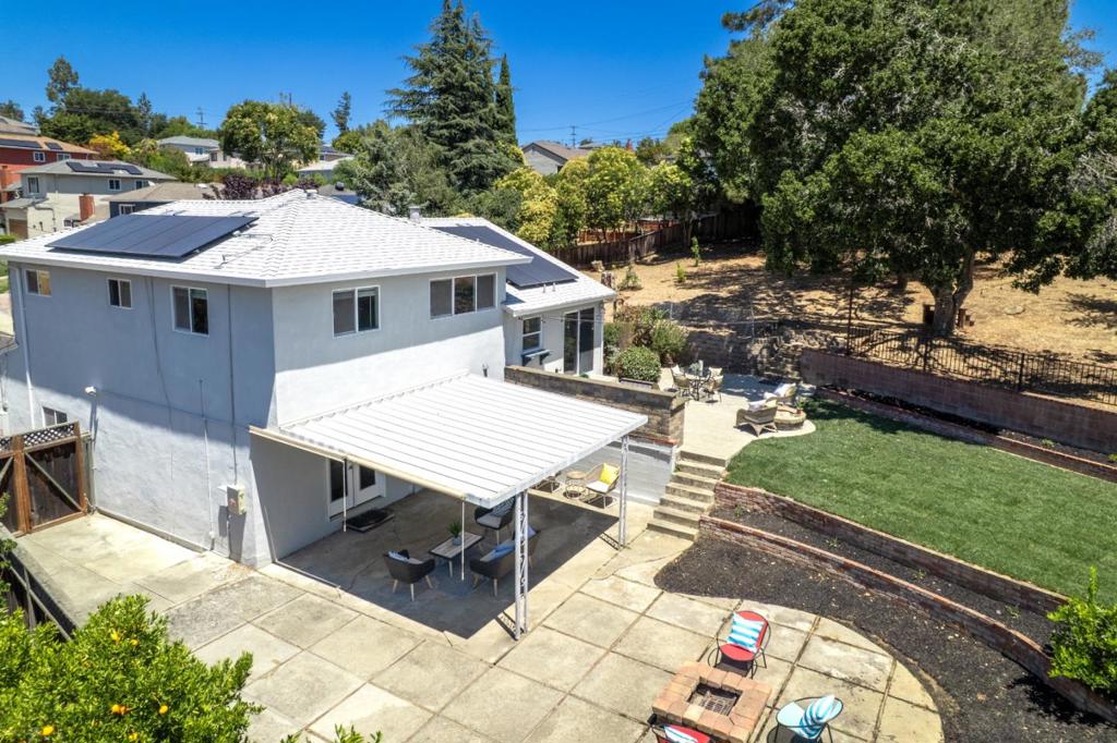 19054 Vannoy Court Property Photo 4
