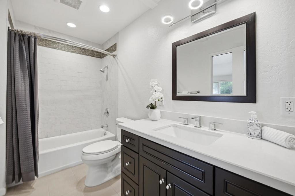 1387 Cherrywood Square Property Photo 8
