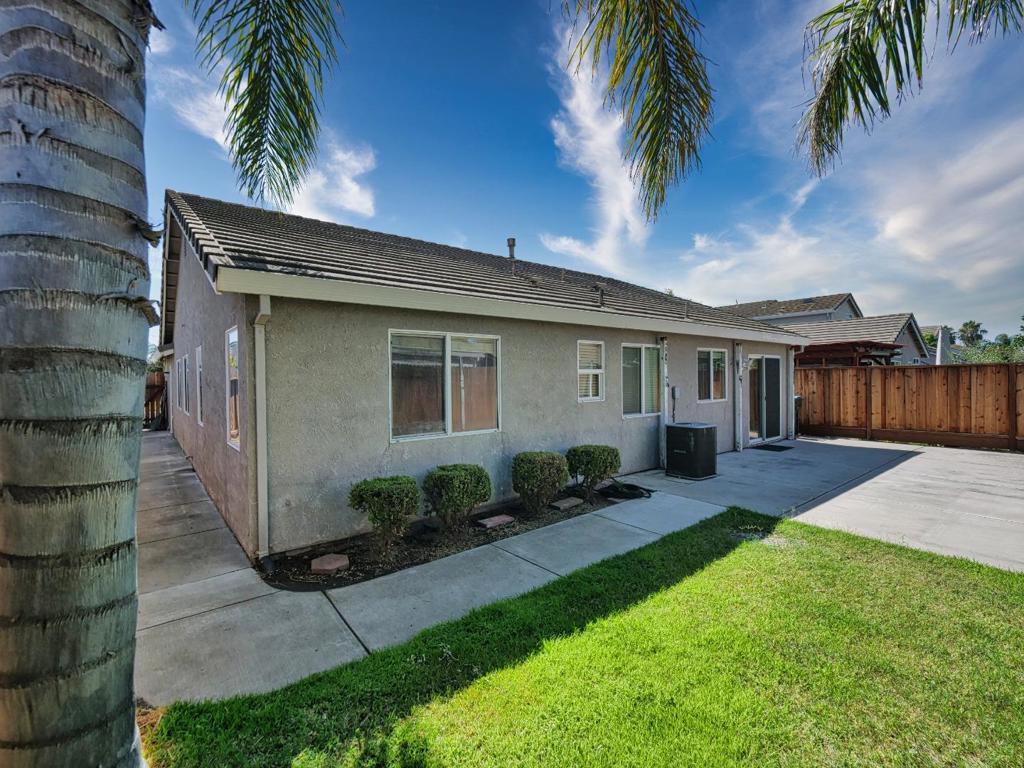 4339 Sardina Court Property Photo 10