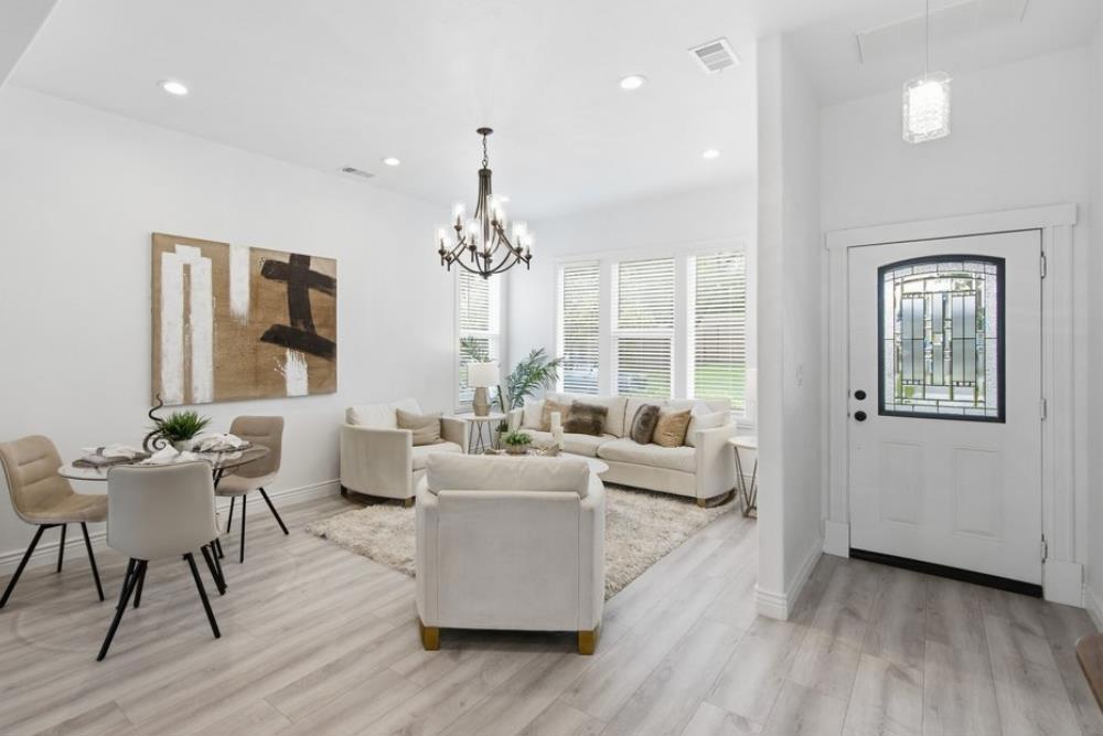 421 W Virginia Street Property Photo 4