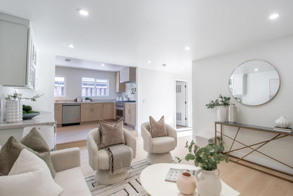 661 Empey Way Property Photo 25
