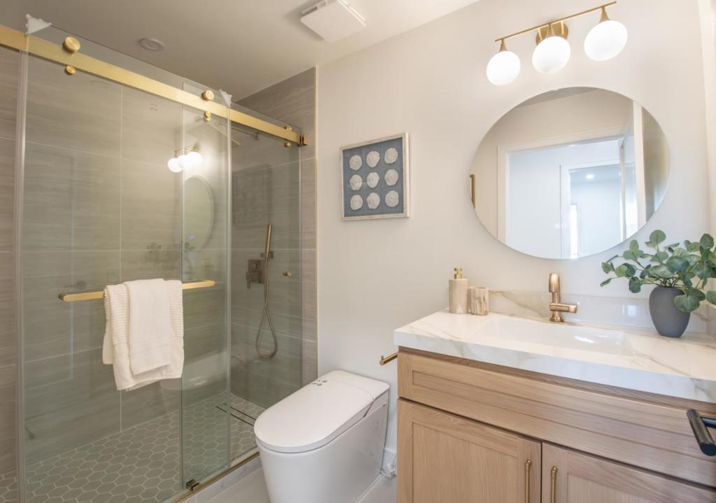 661 Empey Way Property Photo 44