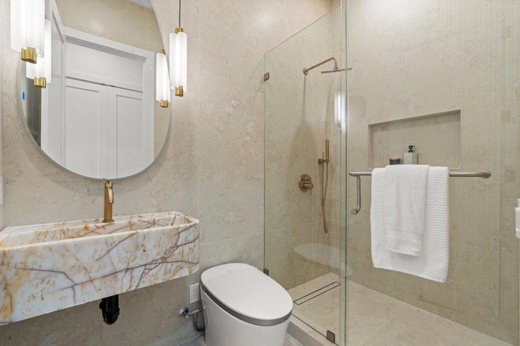 15 San Juan Avenue Property Photo 8