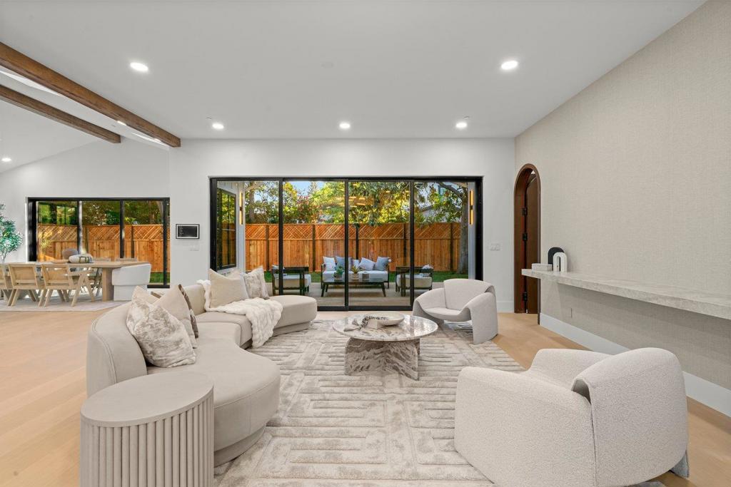15 San Juan Avenue Property Photo 11