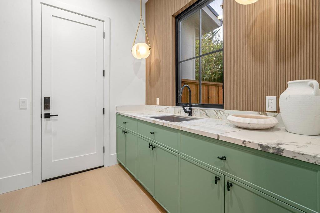15 San Juan Avenue Property Photo 20