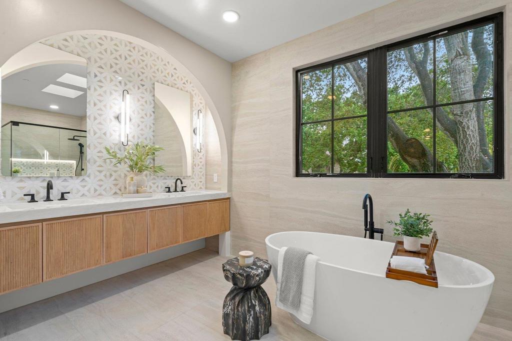 15 San Juan Avenue Property Photo 32