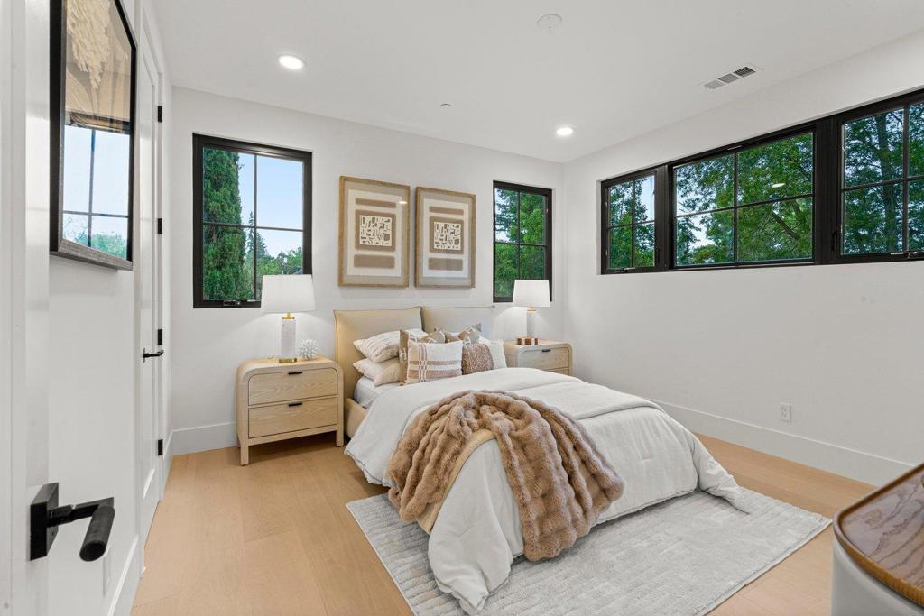 15 San Juan Avenue Property Photo 37