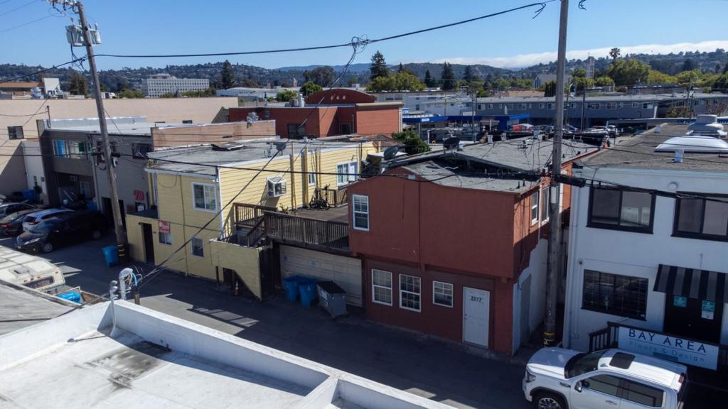 22772283 South El Camino Real Property Photo 32