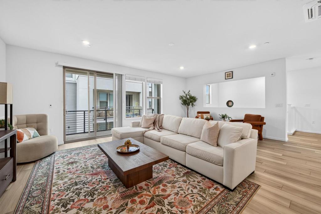 6810 Chroma Court Property Photo 2