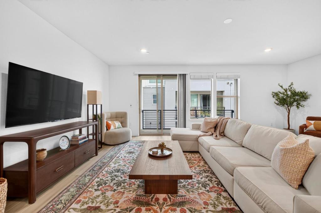 6810 Chroma Court Property Photo 4