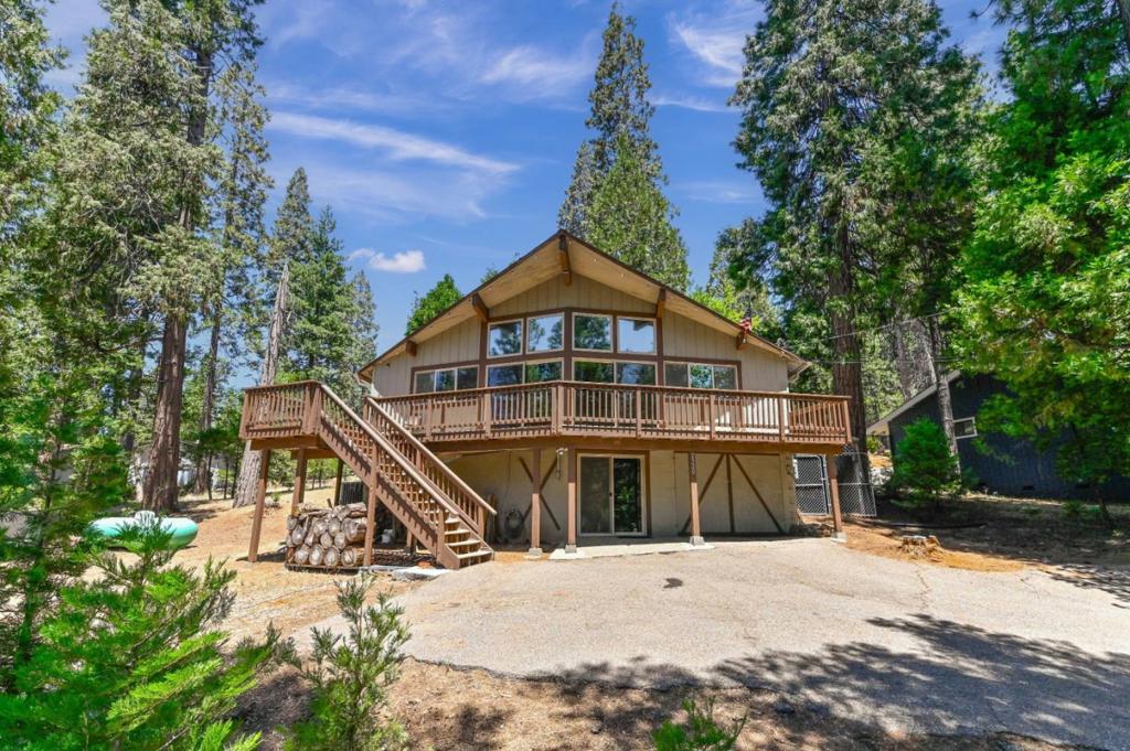 2320 Mustang Road Property Photo 2