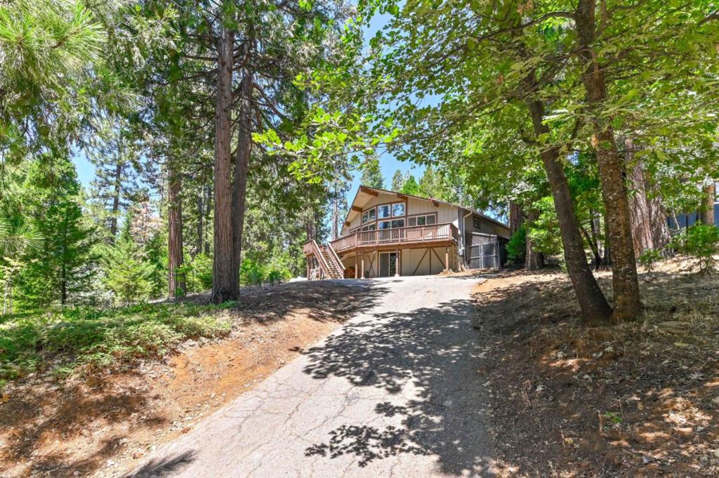 2320 Mustang Road Property Photo 4