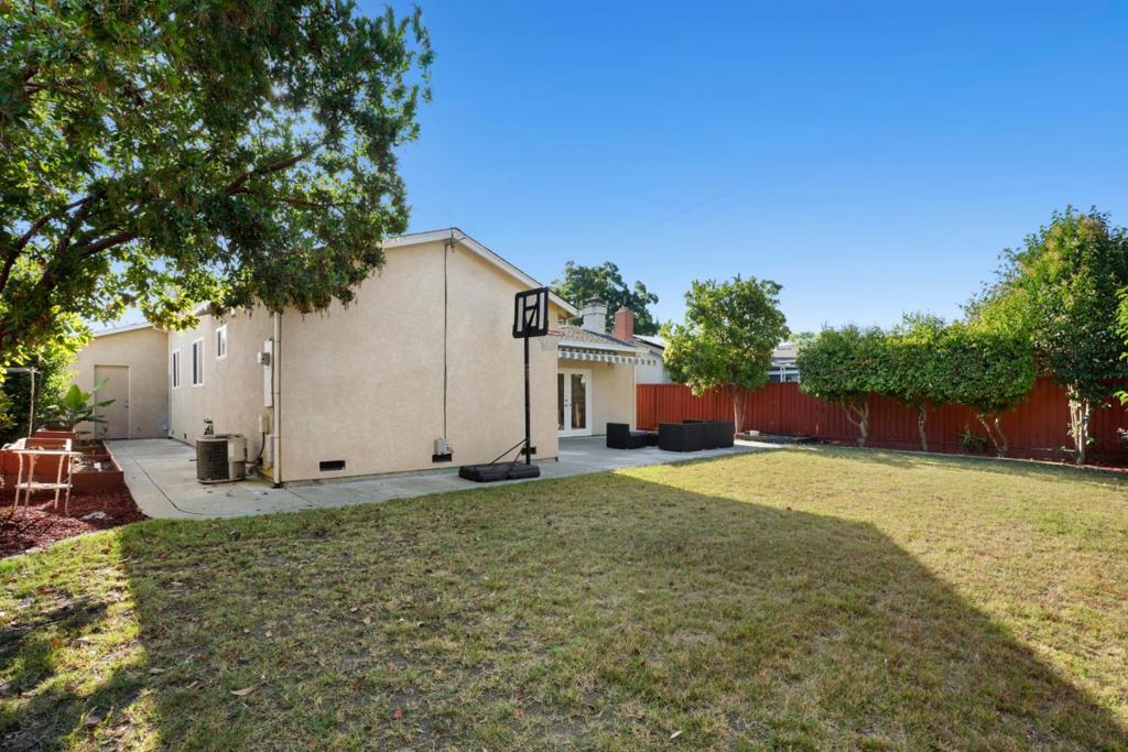 42873 Everglades Park Drive Property Photo 10
