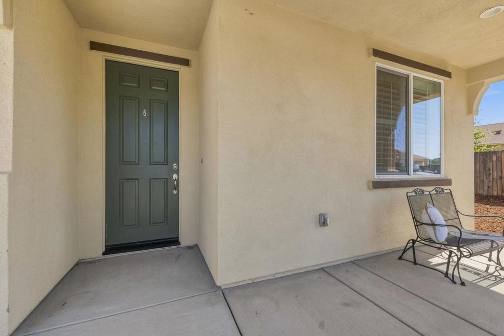 216 Raccoon Hollow Loop Property Photo 3