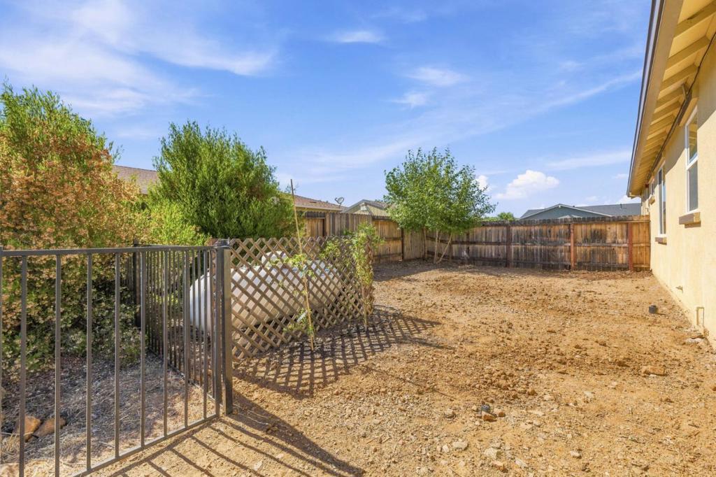 216 Raccoon Hollow Loop Property Photo 32