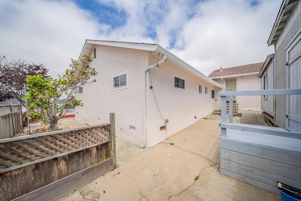 1696 Vallejo Street Property Photo 23