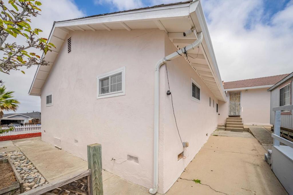 1696 Vallejo Street Property Photo 24