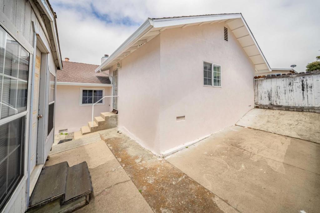 1696 Vallejo Street Property Photo 26