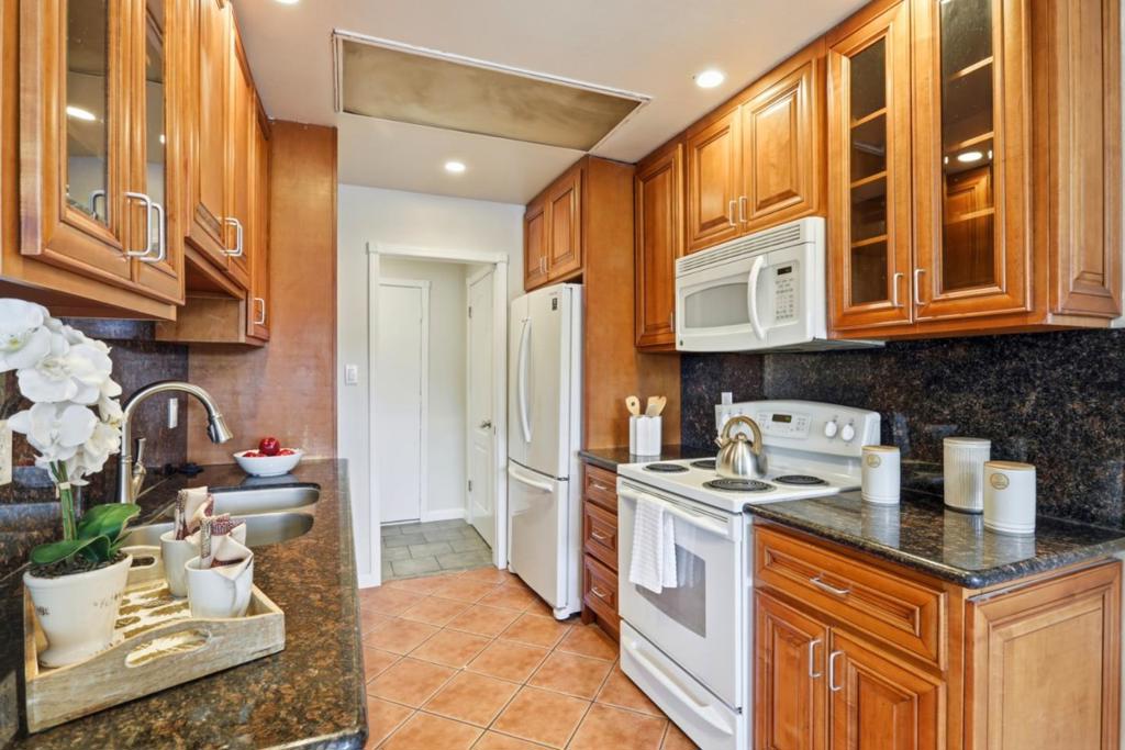 3598 Payne Avenue 9 Property Photo 13