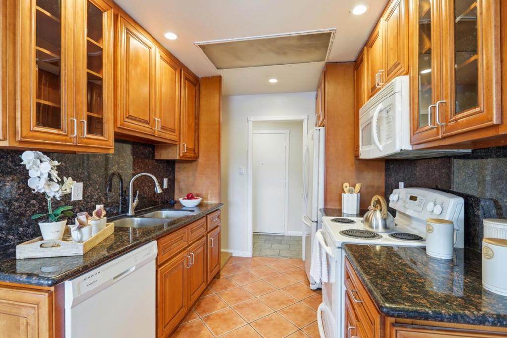 3598 Payne Avenue 9 Property Photo 14